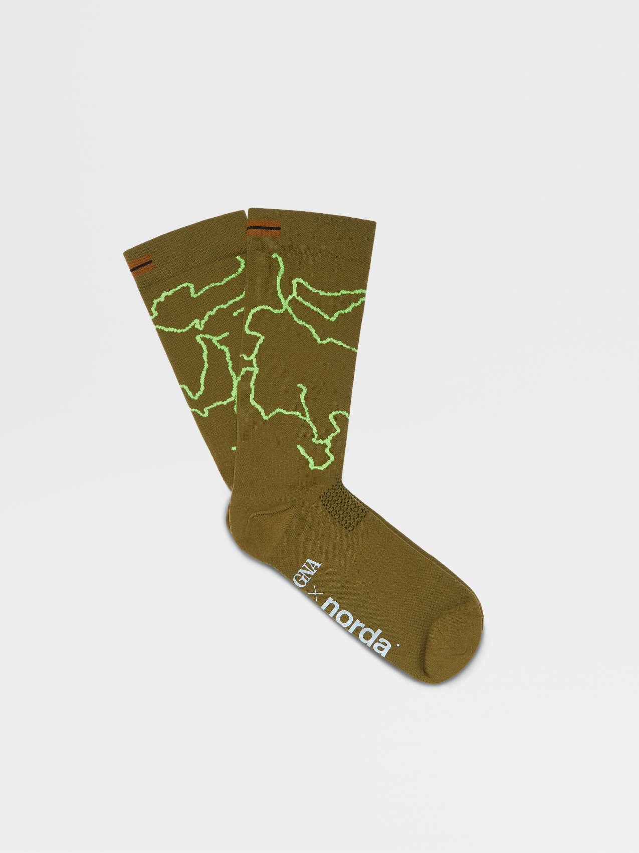 Calcetines de Media Pierna ZEGNA x norda™ en Tejido Técnico Color Verde Oliva